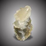 Calcita y FluoritaMoscona Mine, El Llano, Solís, Corvera de Asturias, Comarca Avilés, Principality of Asturias (Asturias), Spain9x5,5cm. (Autor: castrominerals)