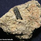 HornblendaAfloramiento en Cerro de Enmedio, Cerro de Enmedio, pedanía San José, Níjar, Comarca Metropolitana de Almería, Almería, Andalucía, España3 x 2,5 cm (Autor: Frederic Varela)