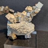 PiritaAmpliación a Victoria Mine, De Alcarama Range, Navajún, Comarca Cervera, La Rioja, Spain14x12x8 cm y peso de 1068 g. (Autor: ARS88)