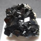 Andradita (variedad melanito)Imilchil area, Anti-Atlas, Er Rachidia Province, Drâa-Tafilalet Region, Morocco30x25 mm (Autor: Ignacio)