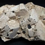 AlbitaXaltianguis, Municipio Acapulco, Guerrero, Mexico110x60x40 mm. (Autor: Luis Edmundo Sánchez Roja)