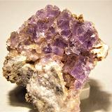 FluoritaCantera de Los Cobayos (La Paredona), zona minera de Berbes, Los Cobayos, Berbes, Ribadesella, Comarca del Oriente, Principado de Asturias (Asturias), España5,5 x 5 cm (Autor: Frederic Varela)