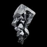 AcanthiteMina San Juan de Rayas, Guanajuato, Municipio Guanajuato, México4.5 x 2.5 x 2.5 cm / main crystal: 2.1 cm (Author: MIM Museum)