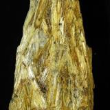 TremolitaXauxa Quarry (Aymar Quarry), Turó de Xauxa / Sot de les Pedreres, Gualba, Comarca Vallès Oriental, Barcelona, Catalonia / Catalunya, Spain7 x 3 cm. (Autor: Frederic Varela)