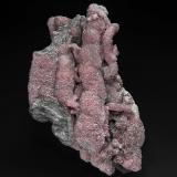 RhodochrositeMina Inakuraishi, Furubira, Península Shakotan, Subprefectura Shiribeshi, Hokkaidō, Japón14.2 x 7.3 cm (Author: am mizunaka)