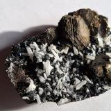 Pyrrhotine, Sphalerite, Quartz<br />Yindu, Hexigten Banner (Kèshíkèténg Qí), Chifeng (Ulanhad), Inner Mongolia Autonomous Region, China<br />6 x 4 cm<br /> (Author: Volkmar Stingl)