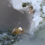 Brookita y anatasaCarratraca, Comarca Valle del Guadalhorce, Málaga, Andalucía, EspañaCampo de visión de  3 mm. (Autor: Antonio Carmona)