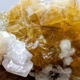 Fluorita, calcita y barita.Mina Moscona, El Llano, Solís, Corvera de Asturias, Comarca Avilés, Principado de Asturias (Asturias), España11x8 cm (Autor: AntonioJesus)