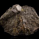 Cobaltite on Chalcopyrite<br />Håkansboda mining group, Lindesberg, Örebro, Västmanland, Sweden<br />8.5 x 5.5 x 5.5 cm / main crystal: 2 cm<br /> (Author: MIM Museum)