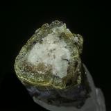 Quartz, Elbaite<br />Urubu Mine, Monte Belo, Itinga, Jequitinhonha, Minas Gerais, Brazil<br /><br /> (Author: am mizunaka)