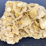 Wulfenita<br />Zona Sidi Amer, Oued El Heimer, distrito minero Touissit-Bou Beker, Provincia Jerada, Región Oriental, Marruecos<br />70 x 50 mm<br /> (Autor: Joaquin Blanco Cortina)