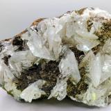 Calcita y Hemimorfita.<br />Mina Ojuela, Mapimí, Municipio Mapimí, Durango, México<br />13x10 cm.<br /> (Autor: AntonioJesus)