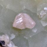 Cerusita, Smithsonita<br />Touissit, Distrito Touissit, Provincia Jerada, Región Oriental, Marruecos<br />1,3 x 1,0 - cristal cersuita<br /> (Autor: carles)