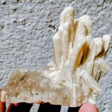 Aragonito (variedad tarnowitzita), Smithsonita<br />Touissit, Distrito Touissit, Provincia Jerada, Región Oriental, Marruecos<br />8,0 x 6,5 x 2,8 cm<br /> (Autor: carles)