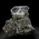 Quartz, Calcite<br />Saint-Christophe-en-Oisans, Le Bourg d'Oisans Comune, Isère, Auvergne-Rhône-Alpes, France<br />11.3 x 10.4 cm<br /> (Author: am mizunaka)