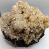 Barita.<br />Corta Quebrantahuesos, Cerro Colorado, Minas de Rio Tinto, Minas de Riotinto, Comarca Cuenca Minera, Huelva, Andalucía, España<br />10x8 cm<br /> (Autor: AntonioJesus)