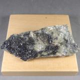 Galena<br />Pedrera Berta, Turó Can Domènech, Serra Roques Blanques, Sant Cugat del Vallès-El Papiol, Comarca Vallès Occidental / Baix Llobregat, Barcelona, Cataluña / Catalunya, España<br />9,1 x 3,4 x 3 cm.  Cristal mayor 2 milímetros.<br /> (Autor: J. G. Alcolea)