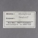 _Etiqueta Galena<br />Neudorf, Distrito minero Harzgerode, Harz, Sajonia-Anhalt/Sachsen-Anhalt, Alemania<br />7 × 5,6 × 4 cm.  525,9 g.<br /> (Autor: J. G. Alcolea)