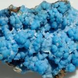 Gearksutite, Cupro-Allophane<br />Laochang ore field, Gejiu, Honghe Prefecture, Yunnan, China<br />2 x 1,5 cm<br /> (Author: Volkmar Stingl)