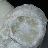 Aragonito<br />Mina San Antonio (Mina San Antonio el Grande), Campo Este, Distrito Santa Eulalia, Municipio Aquiles Serdán, Chihuahua, México<br />111x85x70 mm.<br /> (Autor: Luis Edmundo Sánchez Roja)