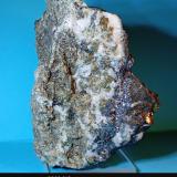 Pirargirita con polibasita, galena y calcopirita<br />Mina Highland Bell, Beaverdell, Distrito minero Greenwood, Columbia Británica, Canadá<br />6 x 8 x 5 cm<br /> (Autor: Felipe Abolafia)