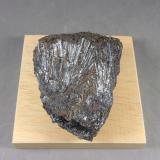 CilindritaMina Trinacria, Callipampa, Provincia Poopó, Departamento Oruro, Bolivia6,6 x 5,6 x 3 cm. Cristales más largos 30 milímetros. (Autor: J. G. Alcolea)