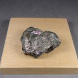 BreithauptitaZona Cobalt, Región Cobalt-Gowganda, Distrito Timiskaming, Ontario, Canadá4,9 x 3,5 x 2,2 cm. (Autor: J. G. Alcolea)