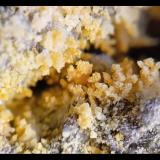 SteropesiteCráter La Fossa, Isla Vulcano, Islas Eolias, Lípari, Provincia Messina, Sicilia, Italia0.5-1.5 mm. (Author: mineralenzo)