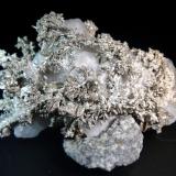 Plata, CalcitaBouismas Mine, Agdz, Bou Azzer mining district, Zagora Province, Drâa-Tafilalet Region, Morocco5,5 x 5 cm. (Autor: Antonio P. López)