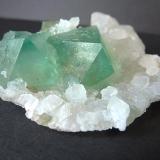 Fluorita, Cuarzo<br />Riemvasmaak, Zona Orange river, Kakamas, Distrito ZF Mgcawu, Provincia Septentrional del Cabo, Sudáfrica<br />6 x 6 cm.<br /> (Autor: javier ruiz martin)