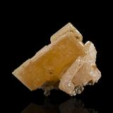 Stolzite<br />Sainte Lucie Mine, Saint-Léger-de-Peyre, Marvejols, Mende, Lozère, Occitanie, France<br />4 x 2 x 3.5 cm / main crystal: 3.4 cm<br /> (Author: MIM Museum)