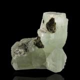 Brucite<br />-----<br />10 x 7.5 x 9.5 cm / main crystal: 8 cm<br /> (Author: MIM Museum)