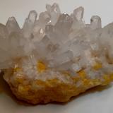 Celestine, native sulphur on calciteMina Floristella, Enna (Castrogiovanni), Provincia Enna, Sicilia, Italia8x7x5.5 cm (Author: mineralenzo)