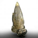 Calcite<br />Sweetwater Mine, Ellington, Viburnum Trend District, Reynolds County, Missouri, USA<br />Specimen size 18,5 cm, calcite crystal 16,5 cm<br /> (Author: Tobi)