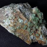 Fluorita<br />Serra de Roques Blanques, Sant Cugat del Vallès-El Papiol, Comarca Vallès Occidental / Baix Llobregat, Barcelona, Cataluña / Catalunya, España<br />9 x 5 x 4 cm<br /> (Autor: karbu8)