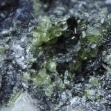 Azufre con GalenaMina Atrevida, Vimbodí i Poblet, Comarca Conca de Barberà, Tarragona, Cataluña / Catalunya, España1 cm. encuadre; pieza de 5 x 5 x 3 cm (Autor: karbu8)
