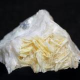 BaritaGrupo Minero Porvenir, Riudecanyes/Vilanova d'Escornalbou, Comarca Baix Camp, Tarragona, Cataluña / Catalunya, España4 x 3 x 2 cm (Autor: karbu8)