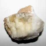 Yeso.Canteras de Alabastro, Fuentes de Ebro, Delimitación Comarcal de Zaragoza, Zaragoza, Aragón, España6''2 x 4''2 cm. (Autor: phrancko)