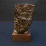 Hedenbergita<br />Zona minera Huanggang, Hexigten Banner (Kèshíkèténg Qí), Chifeng (Ulanhad), Región Autónoma Mongolia Interior, China<br />8 x 5 x 3 cm<br /> (Autor: Antonio Alcaide)