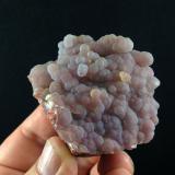 Quartz (variety chalcedony)<br />Guanajuato, Mexico<br />6 x 5.5 x 4 centimeters<br /> (Author: Ricardo Melendez)