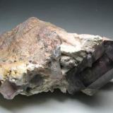 Cuarzo (variedad amatista)<br />Zona Brandberg, Región Erongo, Namibia<br />8 x 5 x 3,5 cm<br /> (Autor: Antonio Alcaide)