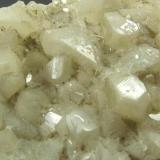 Colemanita<br />Boron, Distrito Kramer, Condado Kern, California, USA<br />10 x 8 x 3,5 cm<br /> (Autor: Antonio Alcaide)