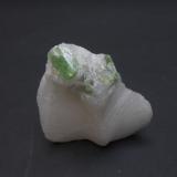 Pargasita<br />Pegmatita Minh Tien, Luc Yen, Provincia Yenbai, Vietnam<br />5,5 x 5,5 x 2 cm<br /> (Autor: Antonio Alcaide)