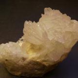 Colemanita<br />Boron, Distrito Kramer, Condado Kern, California, USA<br />8 x 6 x 3,5 cm<br /> (Autor: Antonio Alcaide)