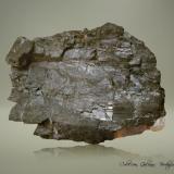 Columbita-(Fe)Mina Etta, Keystone, Distrito Keystone, Condado Pennington, South Dakota, USA85 x 62 x 36 mm. (Autor: Rafael Galiana)