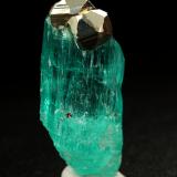 Beryl (variety emerald), Pyrite<br />Chivor mining district, Palo Arañado Mine, Municipio Chivor, Eastern Emerald Belt, Boyacá Department, Colombia<br />xl=27x20mm<br /> (Author: Fiebre Verde)