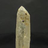 Anatasa en CuarzoPeña Trevinca, Encinedo, Comarca La Cabrera, León, Castilla y León, España65x18mm (Anatasas: 2mm) (Autor: joaquin gar)