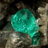 Beryl (variety emerald), Calcite, Dolomite, Pyrite<br />Chivor mining district, Municipio Chivor, Eastern Emerald Belt, Boyacá Department, Colombia<br />44x34x39mm, xl=7mm<br /> (Author: Fiebre Verde)