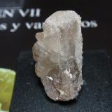 Cerusita<br />Mina M'Fouati, M'Fouati, Distrito M'Fouati, Departamento Bouenza, República del Congo<br />15x30 mm<br /> (Autor: Ignacio)