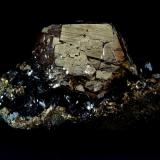 Pirita y Hematites.<br />Rio Marina, Isla de Elba, Provincia Livorno, Toscana, Italia<br />46x35 mm.<br /> (Autor: Jesus Franquesa Baucells)